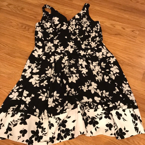 Lauren Ralph Lauren Dresses & Skirts - Lauren By Ralph Lauren Dress Size 8